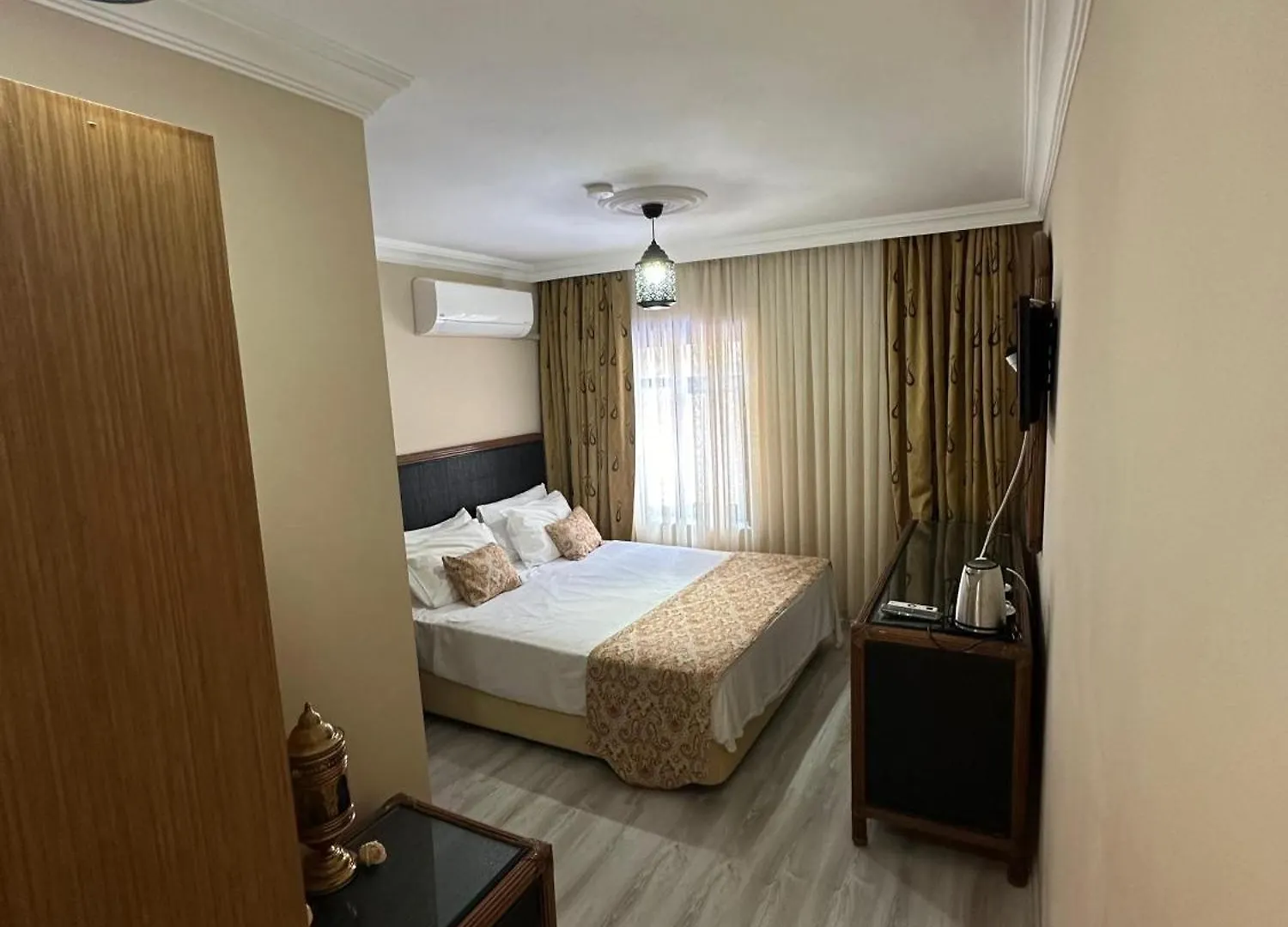 Loost Town Inn Hotel Antalya